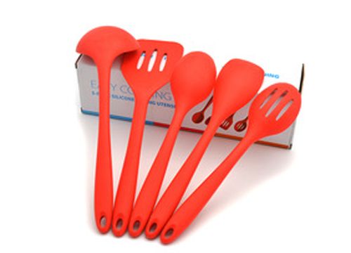 引領(lǐng)健康生活 茂名硅膠廚具公司及三多硅橡膠公司的專業(yè)之路